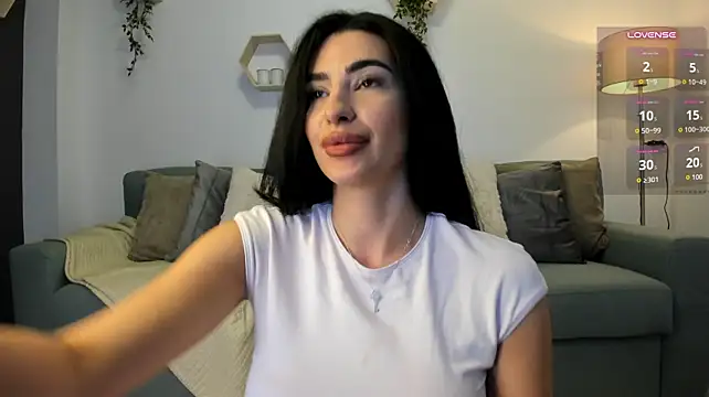 Naila18 - SQUIRT TIME