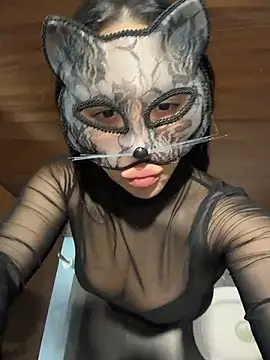 Bunny_Lush - Rub pussy + 3 min toy control