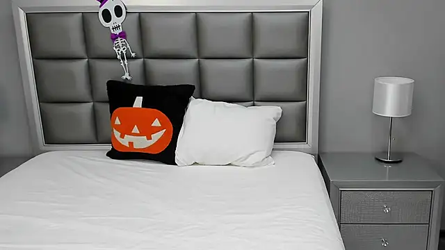 HellennSweett - strip show