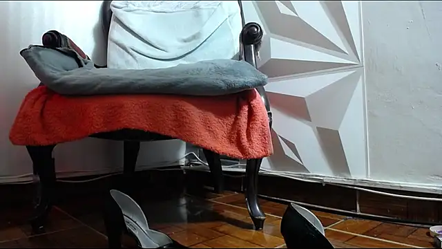 Agathaa_a - Squirt show miss