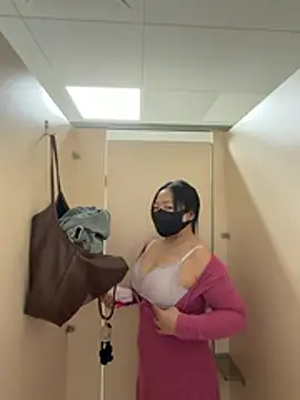 Maomao116 - 超级敏感，易喷体质，会一直喷水💦，可选露脸小穴抽插，后入珠珠抽插2分钟