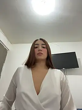 EsmeraldaMidnight - Dance Naked and show pussy