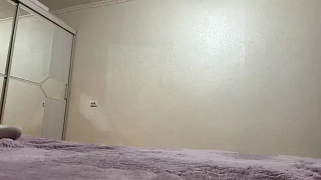 LivianDivorce - squeeze my boobs under clothes