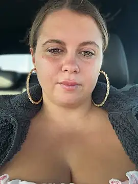 Samantha_official - Spin one Wheel & get 1 extra video