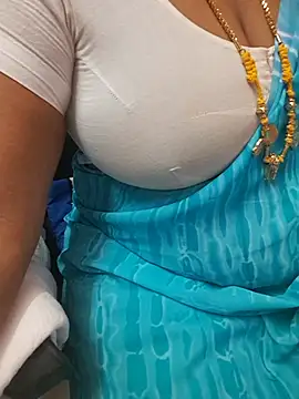 Tamil_Ammani - Boobs show😜😜😝🥰🔥🔥🔥