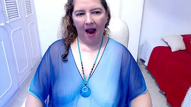 Leonela_69 - mommy is horny come play with me