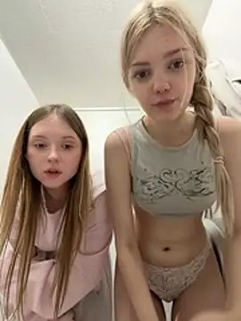 Elsawhere - Jenny bend on door! Elsa squeeze her ass
