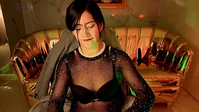 Artemisa_ch1 - Catwoman show off your dangerous curves