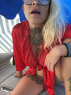 Solara_Vee - ❤️❤️❤️😍👀