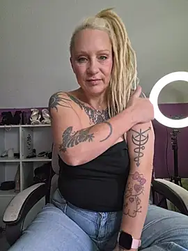 JaninaSecrets_ - 10 min naked+ 1 free vid