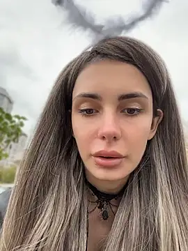 SandraCarter - Show hard nipples in park
