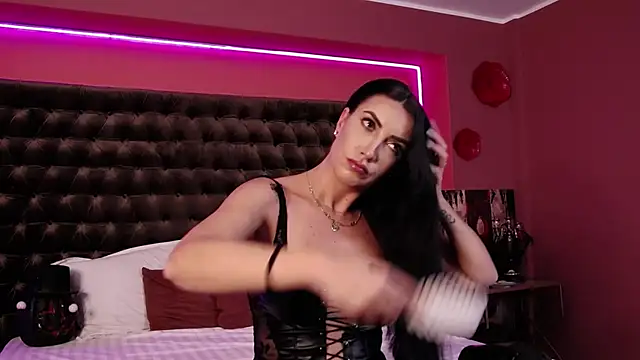 StephanyMillan - ass worship oil it 🥵💥