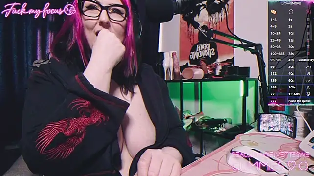 VelvetteSWE - Hush+Doxy-wand 32tk orgasm ticketshow