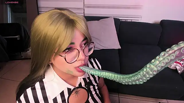 Idanora_ - Beetlejuice crazy deepthroat!!💚🖤