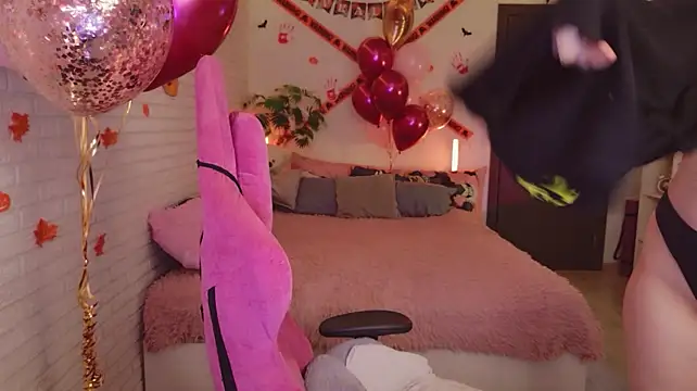 Darinekoo - Nipples Licking Time