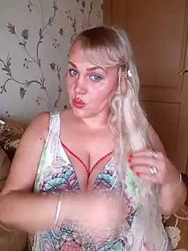 IsabellaBoni - Spank ass×25 and fingers