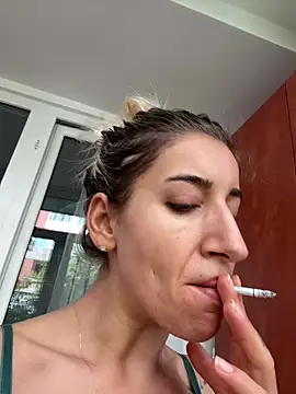 CarlaDesire - Keep vibrate me until I squirt