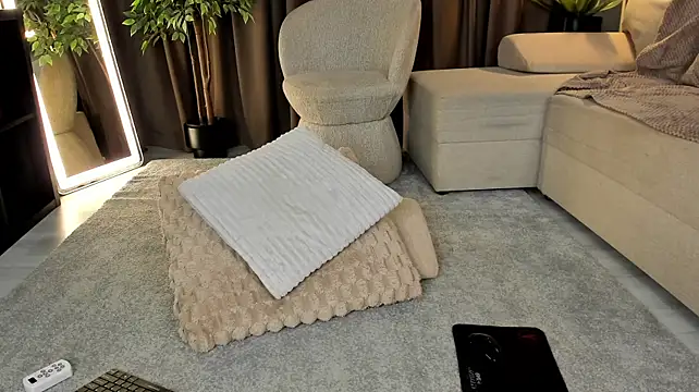 BrainyBelle - Help Me Get These Nylons Off👑