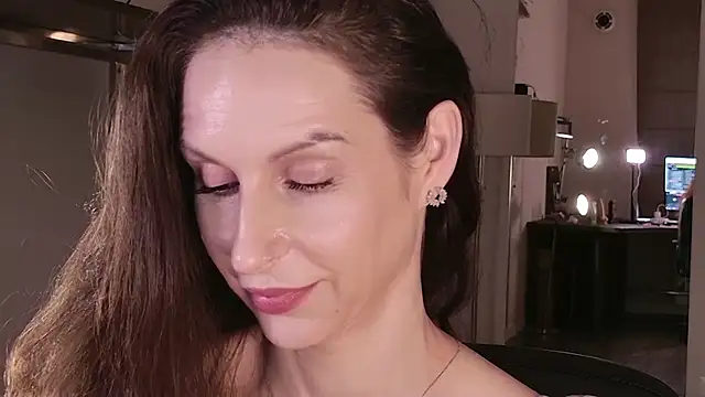 Mila_Anders - wet and happy