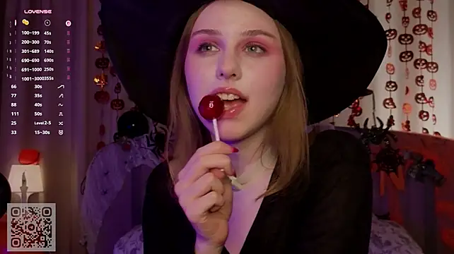 SunnySikarskie - Take the shawl off me 👻