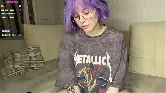 KellePourier - massage my breast under tshirt