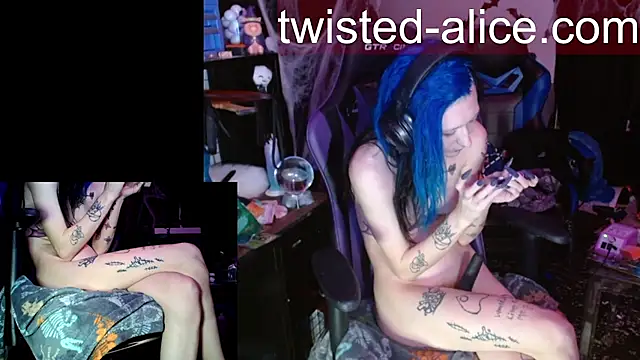 Twisted_Alice - oil up