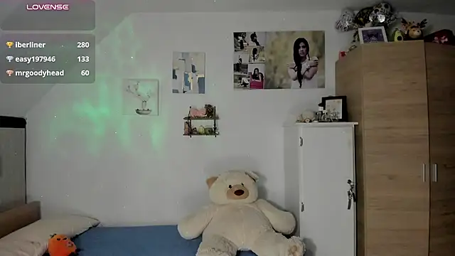 Veronikolsen- - control my toys by 3 min