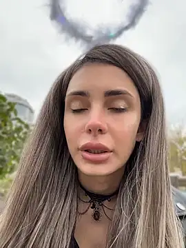 SandraCarter - Show ass in public