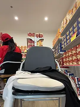Sneaky_Cumshoot