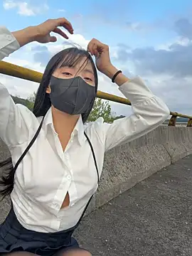 Xiao-Lin - 户外刺激裸上身