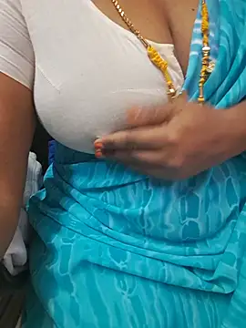 Tamil_Ammani - Boobs show😜😜😝🥰🔥🔥🔥