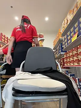 Sneaky_Cumshoot