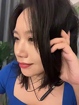 Eliza-E - 小穴特写