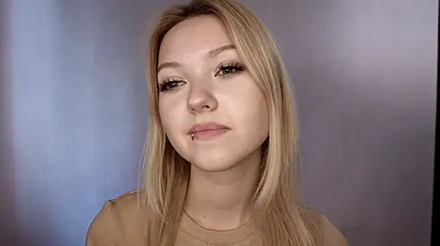 ChantellStremmel - Mash my juicy breasts