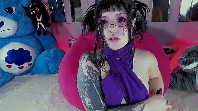 BizzyNoar - oil ass and spanks no mercy