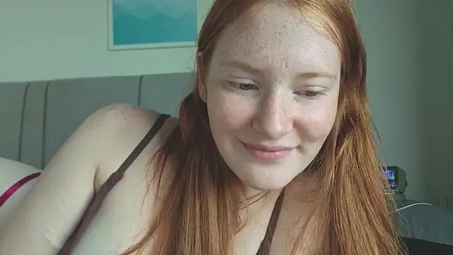 FiaMoor - squeeze tits