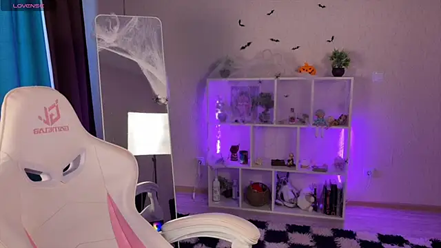 KellySunn - dildo in pussy