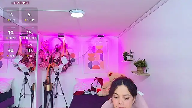 Maggy_t18 - Show boobs