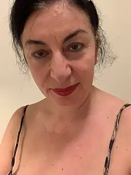 Lizzaa80 - 🌹Boobies out for 5 mins