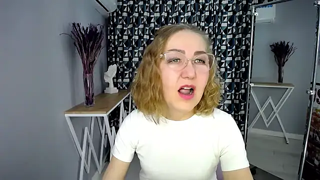 Queen_a_n_i - ahegao