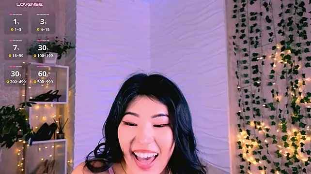 Wendy__Hills - Panties off, to see my sweet pussy