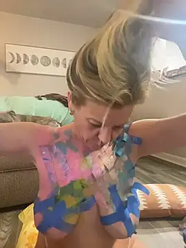 SweetBlondeB - Slip n Slide bath shave my pussy