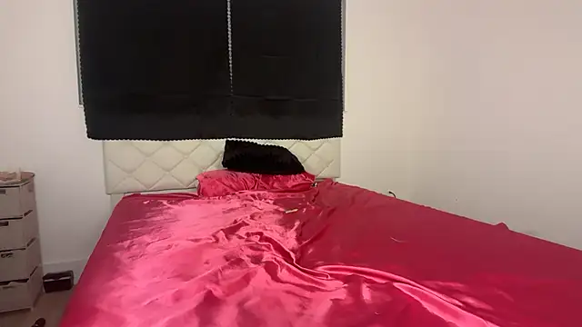 Venetianbarbie - naked oil titty show