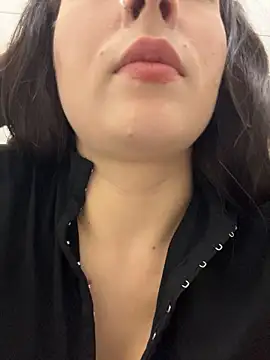 Holly_Play - hand in panties to play w candy pussy