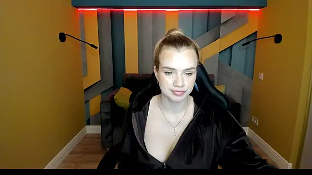 Stacy_Western - topless for 5 minutes + touching the nip