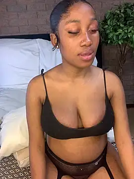 PetiteBunnyX