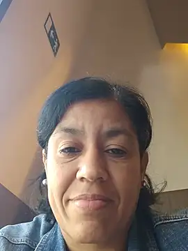 Molly_newman6 - have kiss wet in the coffee shop☕😛
