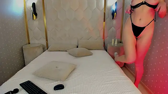 EmmaSparky - Play pussy toy