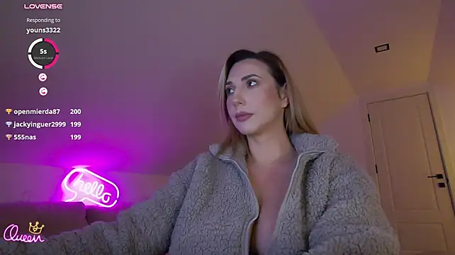 KhloeK - Happy HALLOWEEEEENN! Make my day Epic!!!