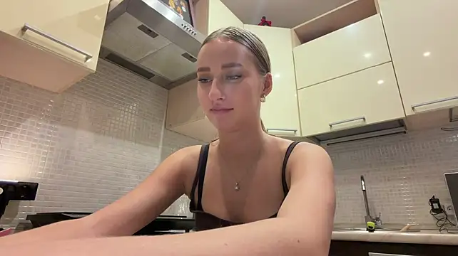 ShelbaMitsuda - Tease with my top… and fix it slowly